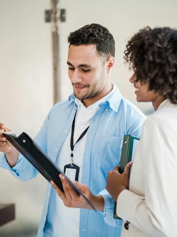 Ce n’est pas un cours de Français. C’est un entraînement pour mener une anamnèse qui soigne.
